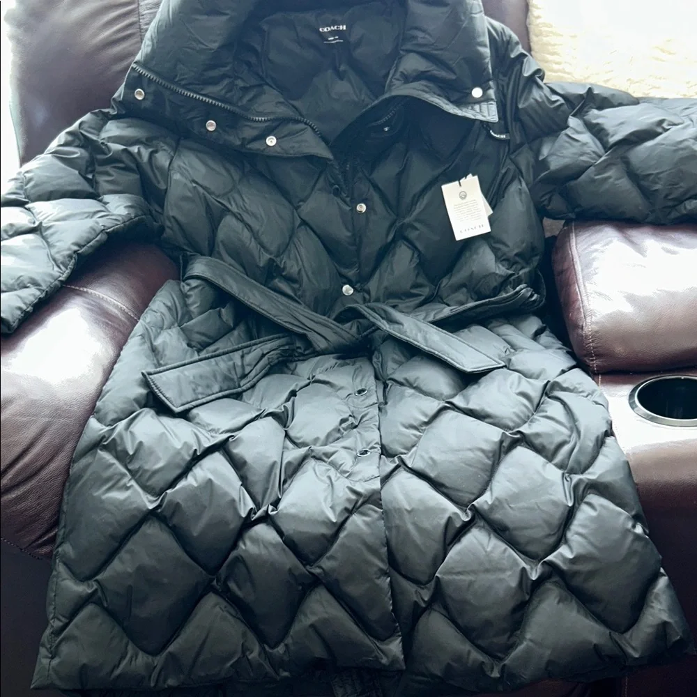 Coach NWT- Beautiful Women's Large Black Down Puffer Jacket. - Picture 9 of 13